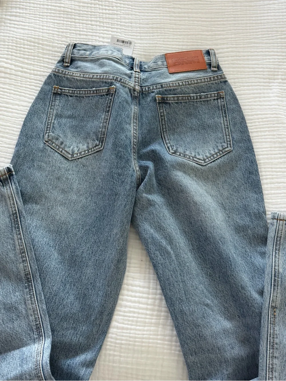Women’s Mid Rise Jeans - Picture 4 of 5